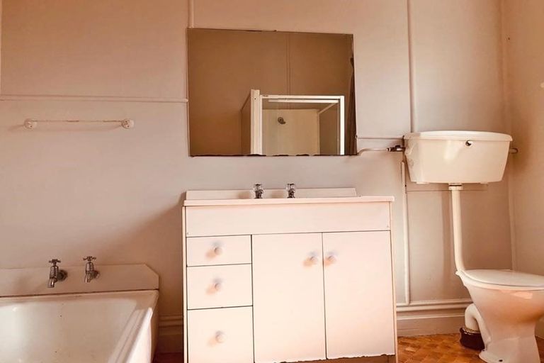 Photo of property in 10 Chapel Street, Papakura, 2110