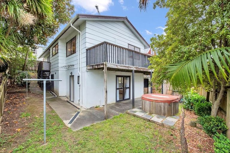 Photo of property in 1/25 Cron Avenue, Te Atatu South, Auckland, 0610