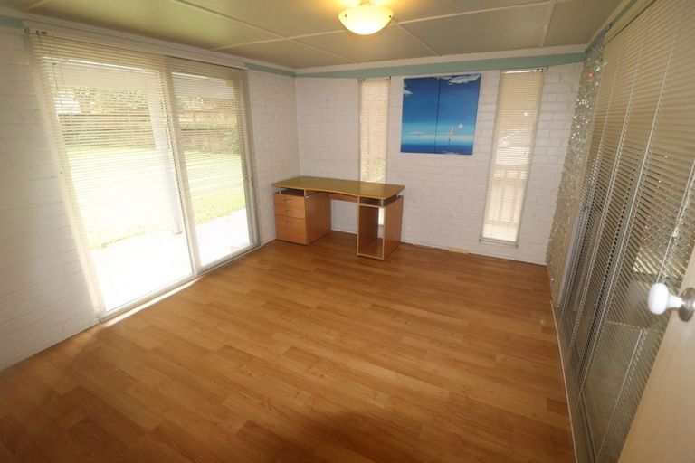 Photo of property in 25 Gladys Avenue, Glenfield, Auckland, 0629