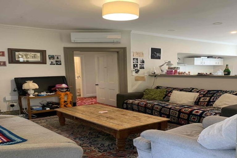 Photo of property in 22 Hanson Street, Mount Cook, Wellington, 6021