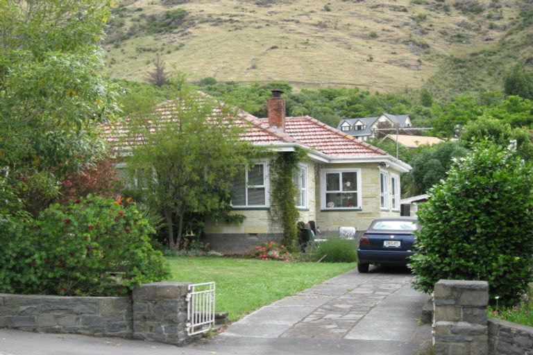 Photo of property in 5 Port Hills Road, Heathcote Valley, Christchurch, 8022