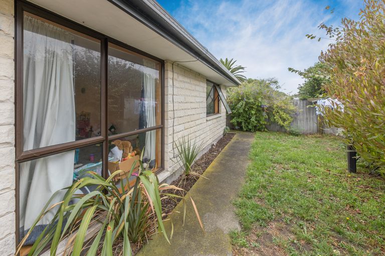 Photo of property in 108a Oram Avenue, New Brighton, Christchurch, 8061