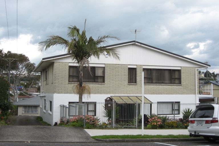 Photo of property in 71 Young Street, New Plymouth, 4310