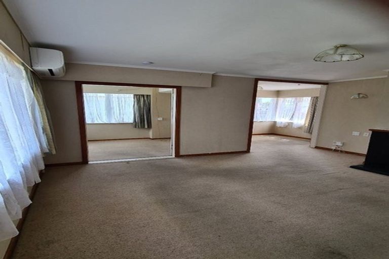 Photo of property in 128a Great South Road, Takanini, 2112