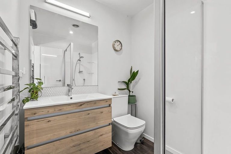 Photo of property in 8 Bell Street, Lake Hawea, Wanaka, 9382