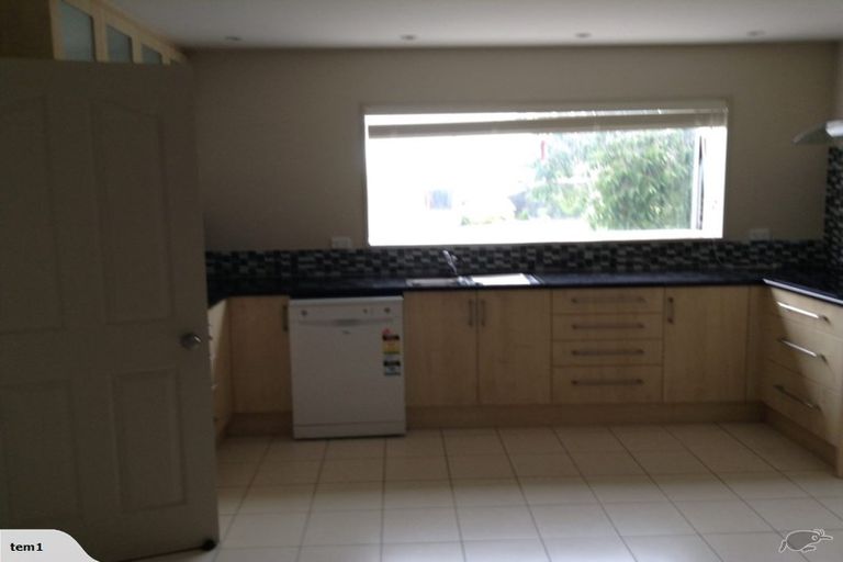 Photo of property in 5 Hunt Lane, Avondale, Christchurch, 8061
