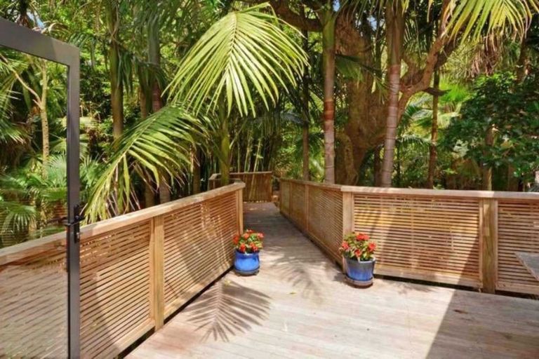 Photo of property in 240 Beach Road, Campbells Bay, Auckland, 0630