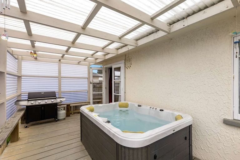 Photo of property in 11 Mcglashen Street, Motueka, 7120