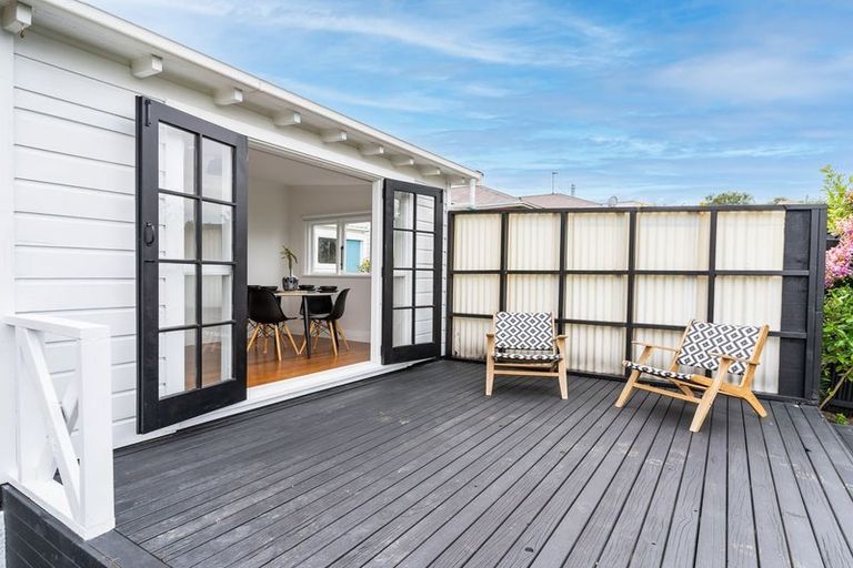 Photo of property in 182 Pine Hill Road, Dalmore, Dunedin, 9010