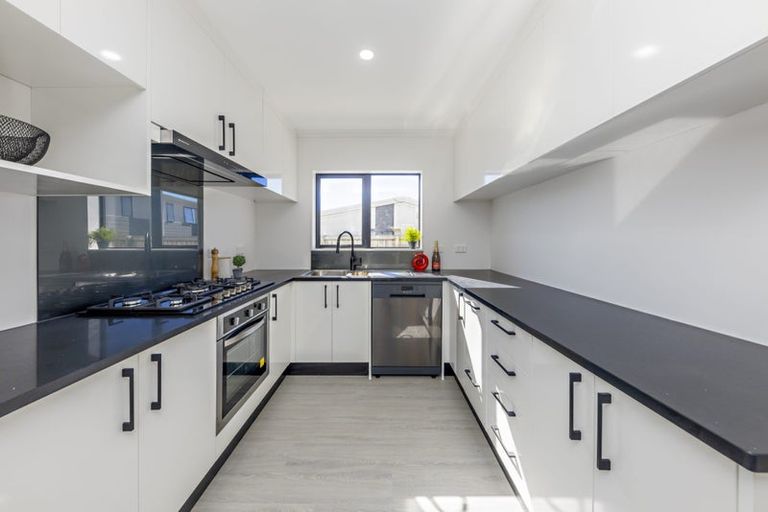 Photo of property in 4c Old Wairoa Road, Papakura, 2110