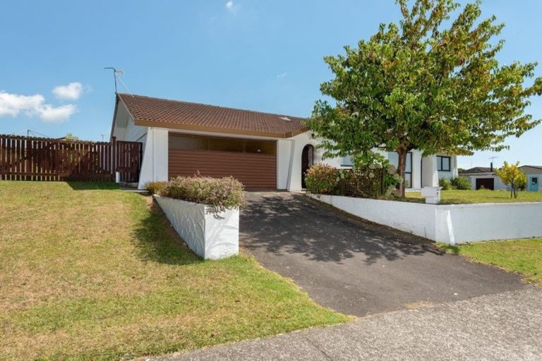 Photo of property in 60 Fairview Place, Te Puke, 3119