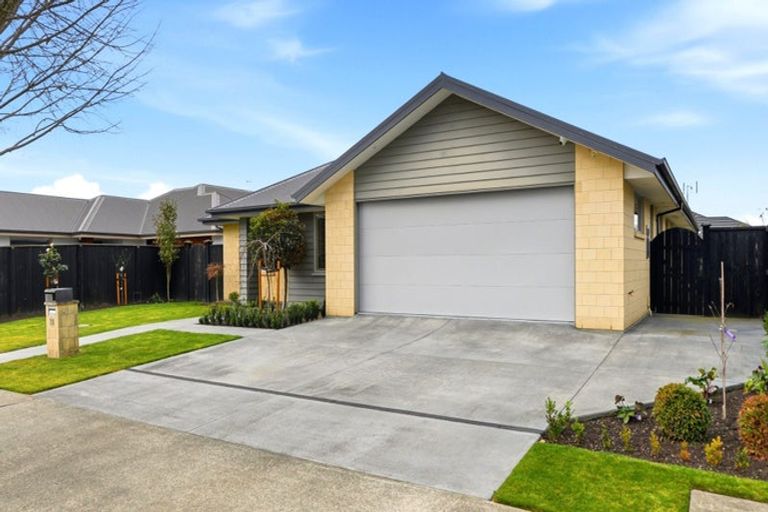 Photo of property in 20 Churchill Drive, Rangiora, 7400