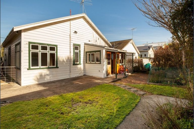 Photo of property in 28 Bernard Street, Kenmure, Dunedin, 9011