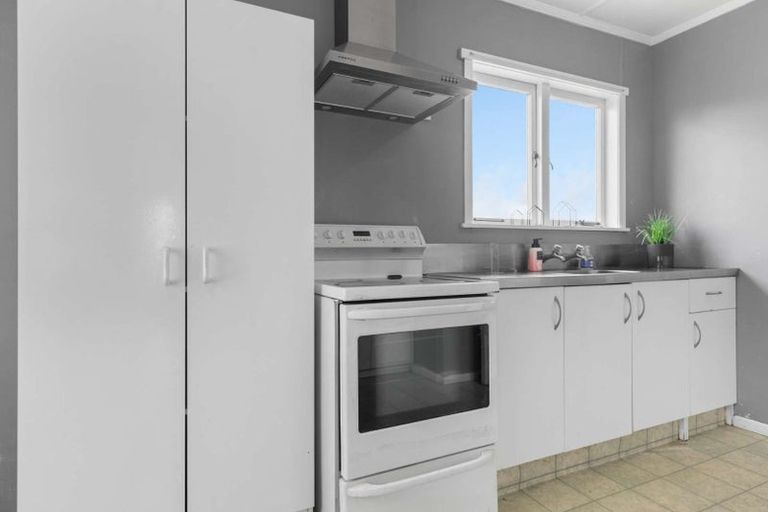 Photo of property in 14 Keats Crescent, Enderley, Hamilton, 3214