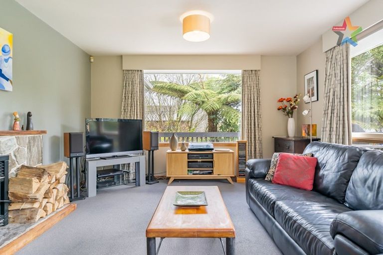 Photo of property in 98b Manuka Street, Stokes Valley, Lower Hutt, 5019