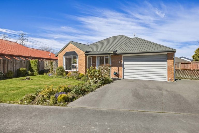 Photo of property in 2/9 Showgate Avenue, Sockburn, Christchurch, 8042