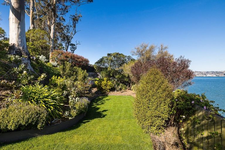 Photo of property in 33 Doon Street, Vauxhall, Dunedin, 9013