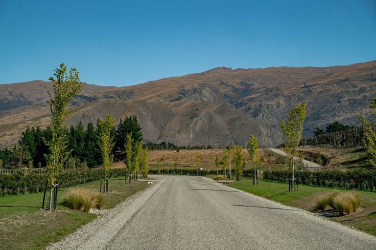 Photo of property in 13 Stone Drive, Cromwell, 9384