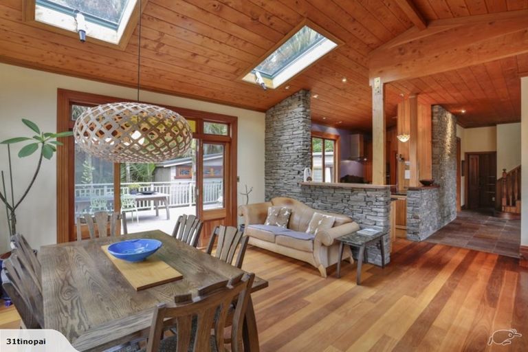 Photo of property in 31 Tinopai Road, Titirangi, Auckland, 0604