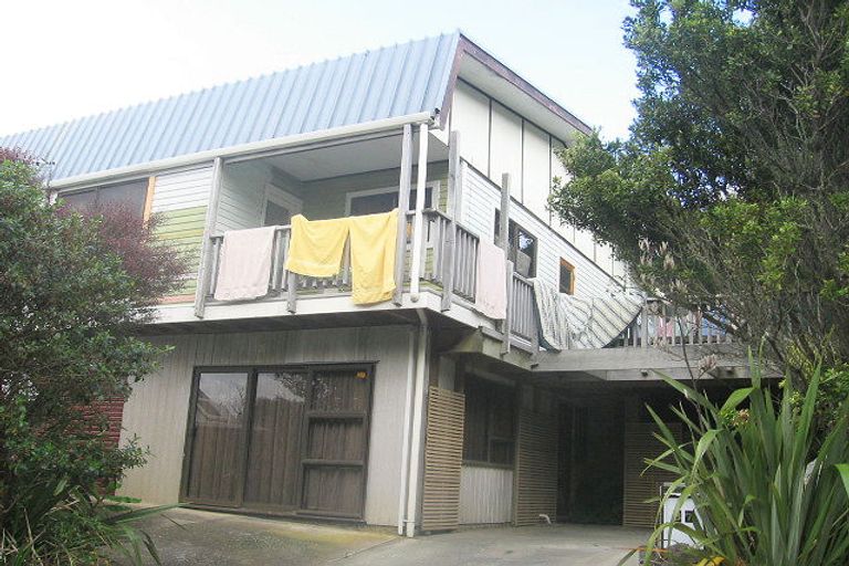 Photo of property in 37 Viewmont Drive, Harbour View, Lower Hutt, 5010