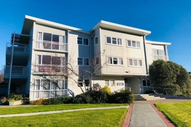 Photo of property in 95 Farmer Crescent, Taita, Lower Hutt, 5011