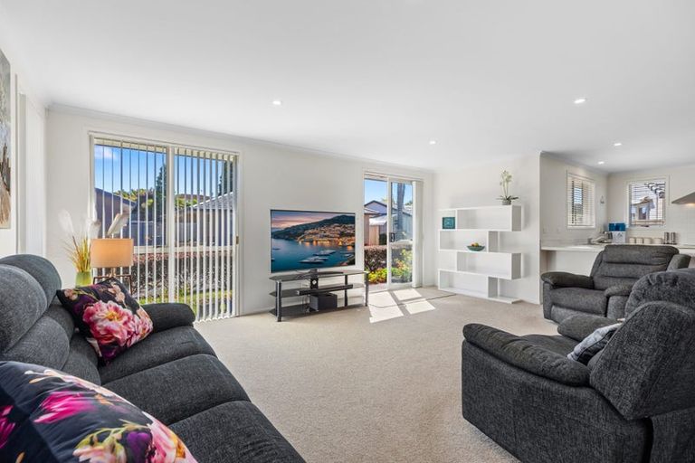 Photo of property in 8 Seashell Drive, Papamoa Beach, Papamoa, 3118