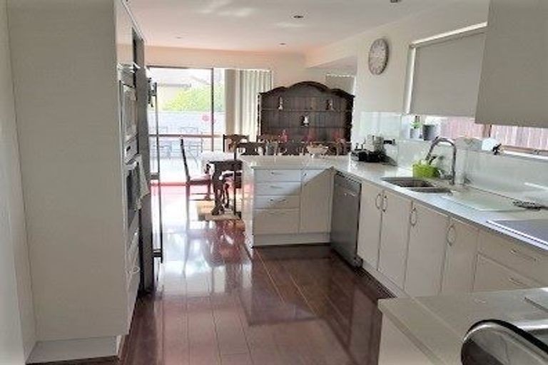 Photo of property in 91 Takutai Avenue, Half Moon Bay, Auckland, 2012
