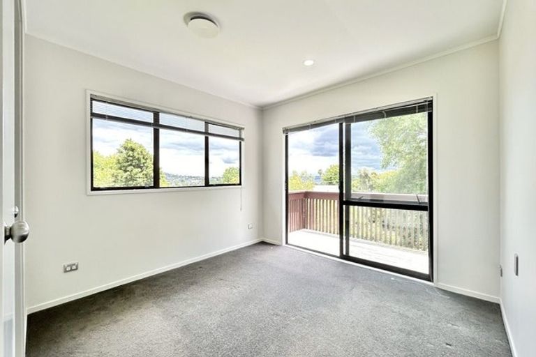 Photo of property in 4b Kathy Terrace, Stanmore Bay, Whangaparaoa, 0932
