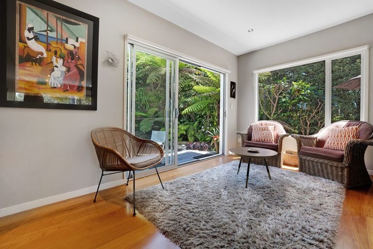 Photo of property in 42a Masterton Road, Rothesay Bay, Auckland, 0630