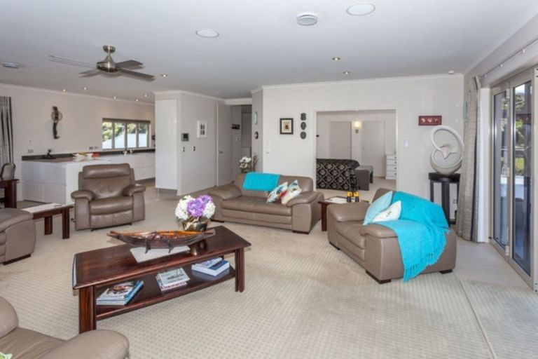 Photo of property in 221 Onemana Drive, Onemana, Whangamata, 3691