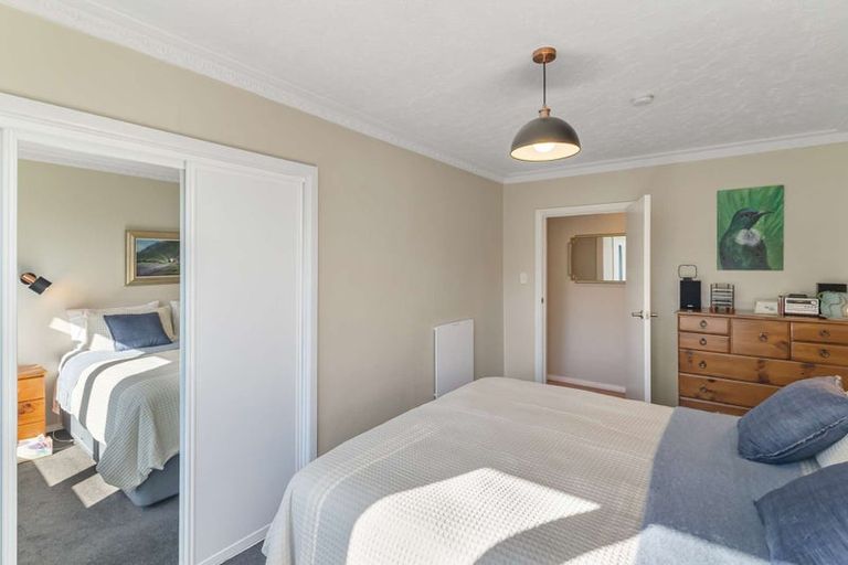 Photo of property in 16 Bateman Avenue, Bryndwr, Christchurch, 8053