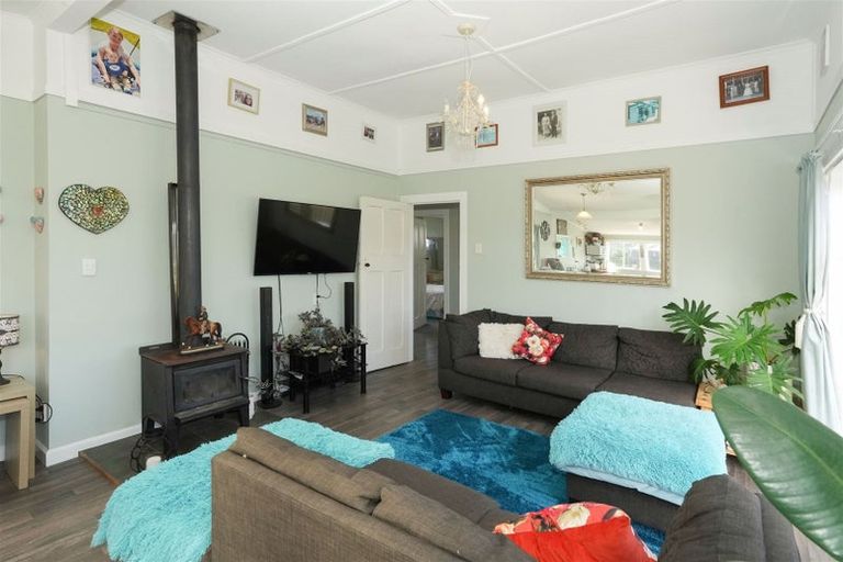 Photo of property in 5 Aranui Avenue, Waitarere Beach, Levin, 5510