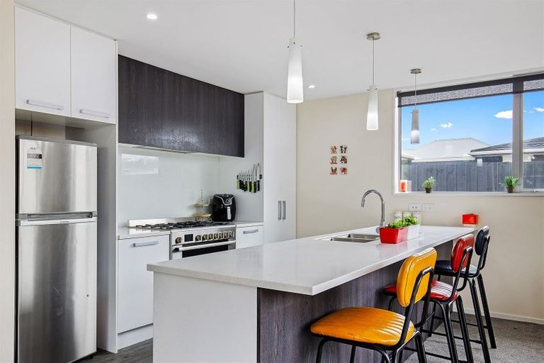 Photo of property in 24 Lonsdale Street, New Brighton, Christchurch, 8083