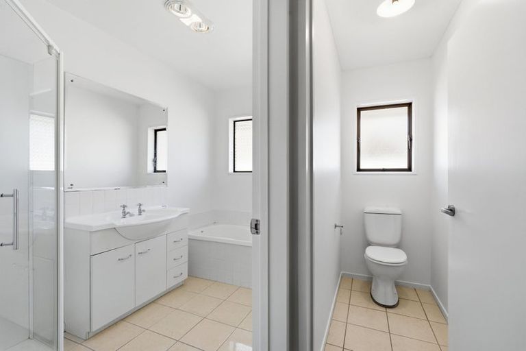 Photo of property in 3 Annell Place, Burnside, Christchurch, 8053