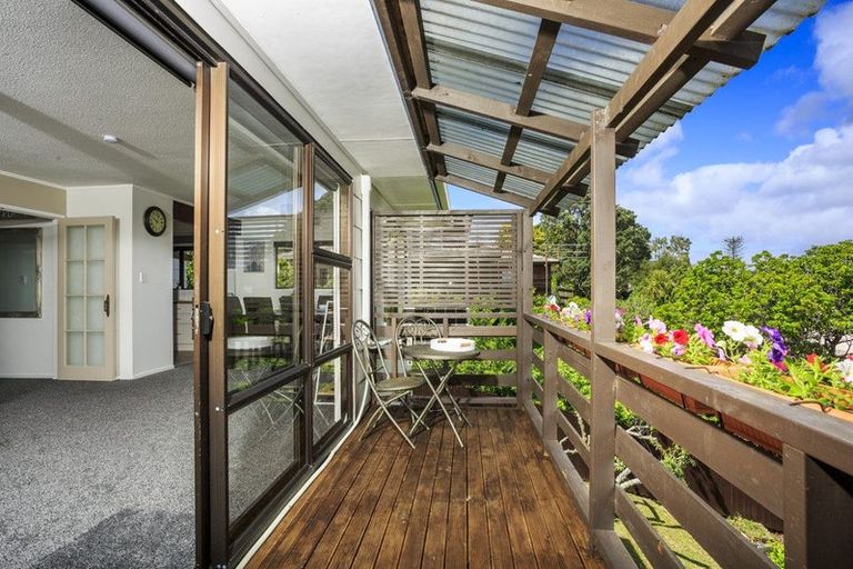 Photo of property in 2/38 Birkdale Road, Birkdale, Auckland, 0626