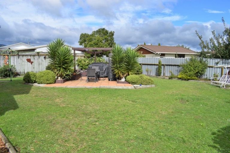Photo of property in 4 Tararua Crescent, Otaki, 5512