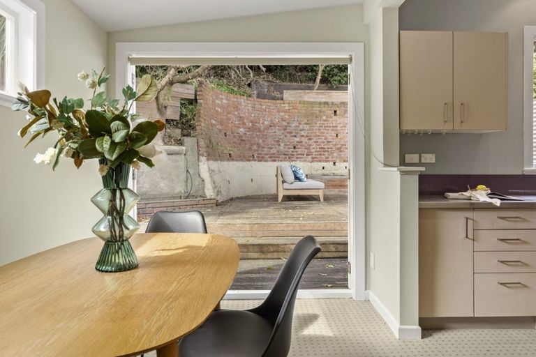 Photo of property in 74 Para Street, Miramar, Wellington, 6022