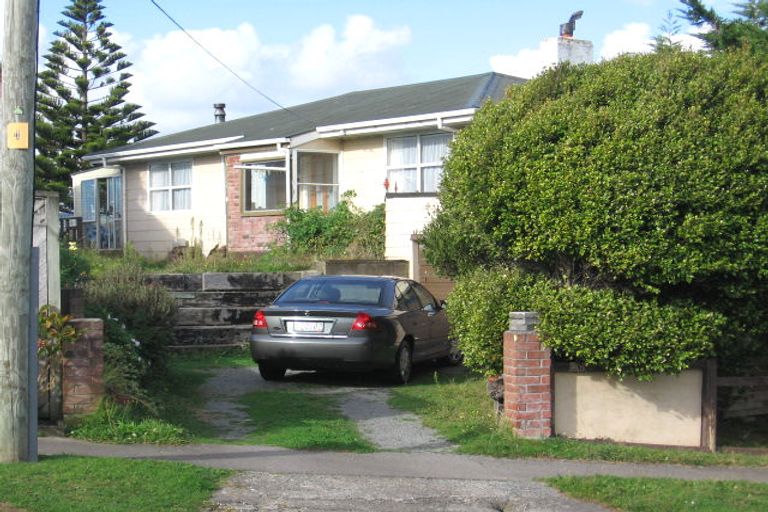 Photo of property in 33 Piko Street, Titahi Bay, Porirua, 5022