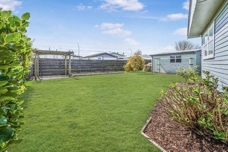 Photo of property in 48 English Street, St Andrews, Hamilton, 3200