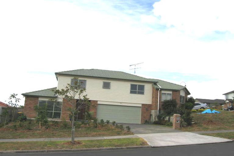 Photo of property in 6 Black Teal Close, Unsworth Heights, Auckland, 0632