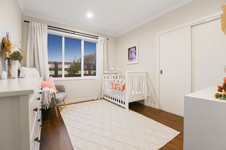 Photo of property in 24 Clifford Close, Leamington, Cambridge, 3432