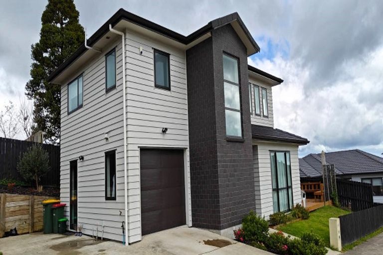 Photo of property in 17 Springhill Lane, Sunnyvale, Auckland, 0612