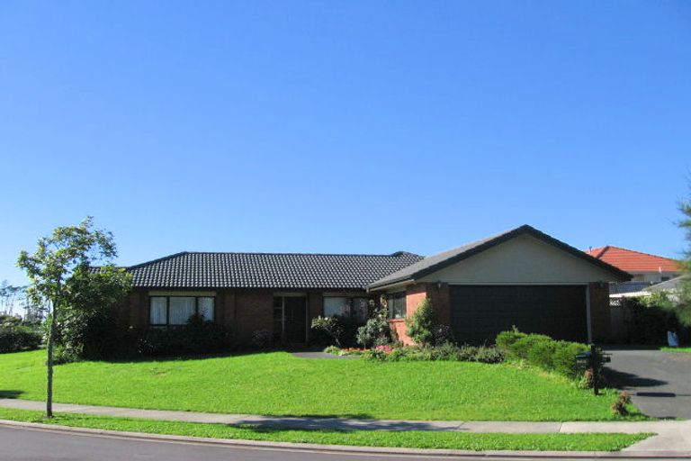 Photo of property in 76 Hillwell Drive, Henderson, Auckland, 0612