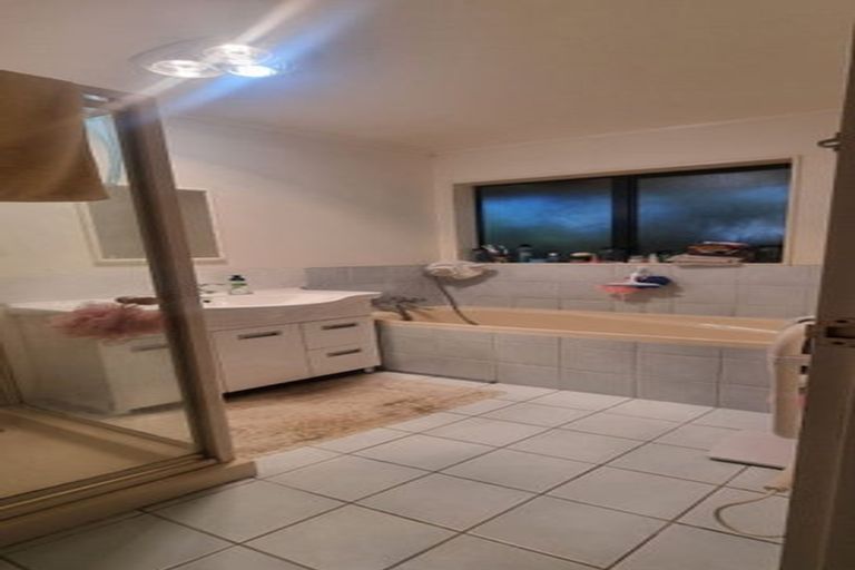 Photo of property in 23 Michael Jones Drive, Flat Bush, Auckland, 2019