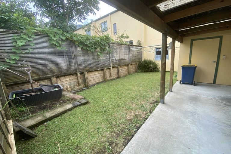 Photo of property in 5 Mt Lebanon Lane, Henderson, Auckland, 0612