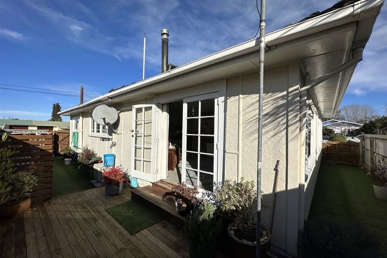 Photo of property in 70 Mckenzie Street, Geraldine, 7930