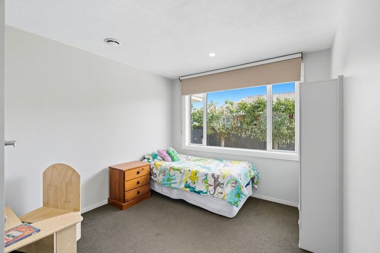 Photo of property in 6 Roswell Place, Islington, Christchurch, 8042