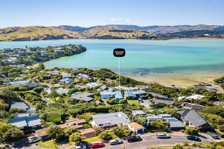 Photo of property in 14 Kenef Road, Paremata, Porirua, 5024