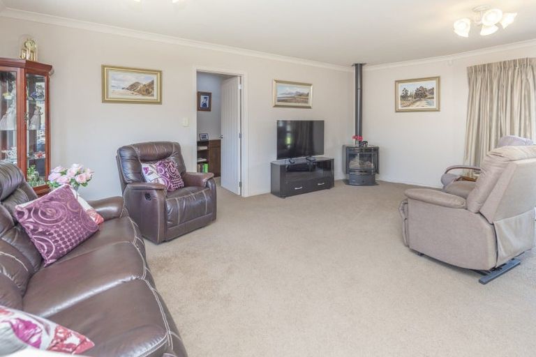 Photo of property in 14 Gilligan Close, College Estate, Whanganui, 4500