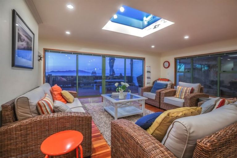 Photo of property in 10 Ocean Parade, Pukerua Bay, 5026
